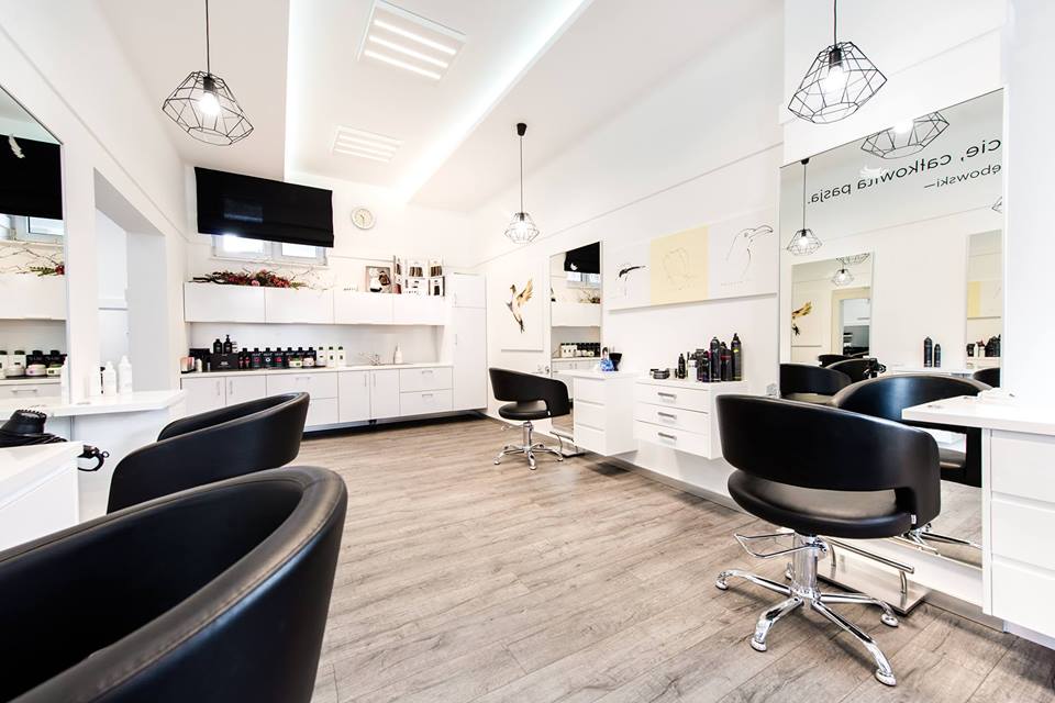 Minimalistyczny salon fryzjerski 